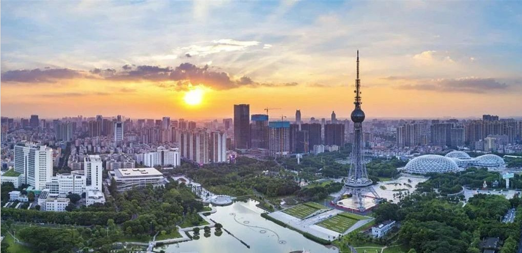 绿地璀璨天城