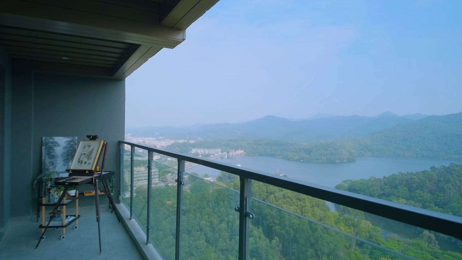 富基云山湖镜