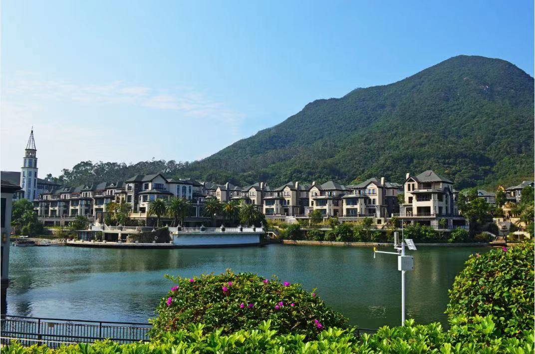 莲湖山庄