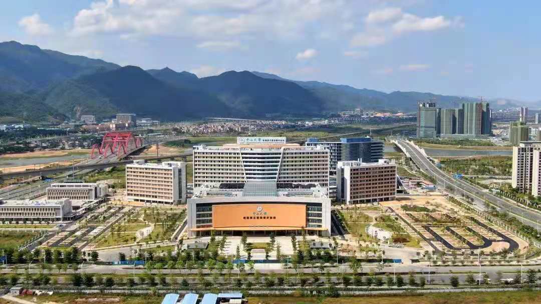 鼎湖桃李园