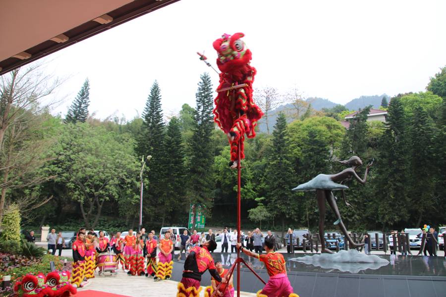 时代雁山湖