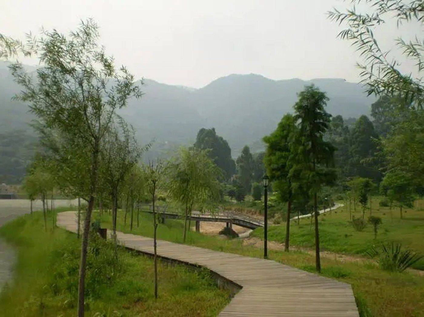 珑远首铸-森湖翠珑湾