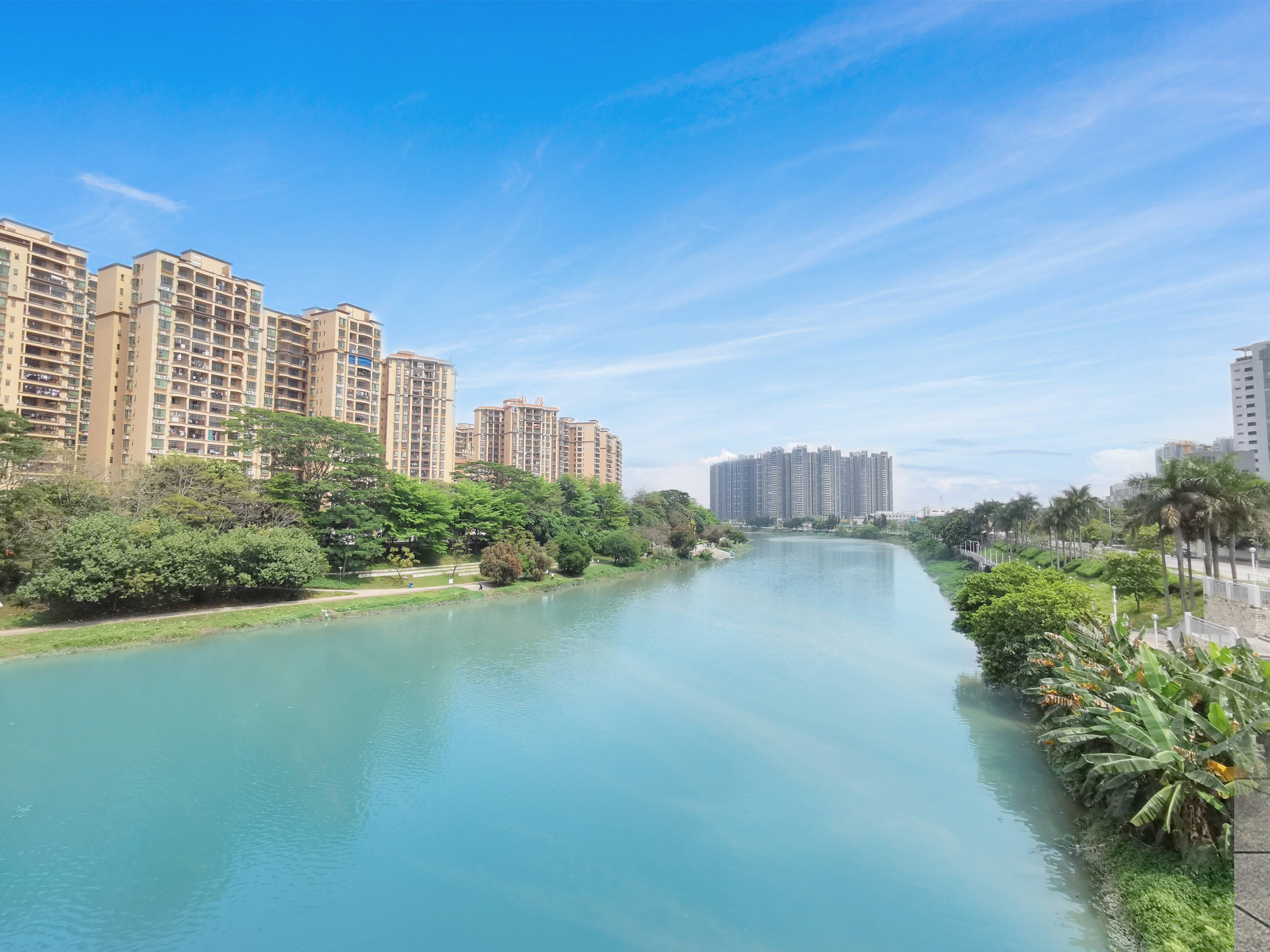 蓝湾半岛