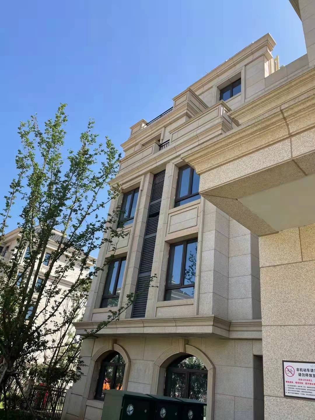 云龙湖峰荟