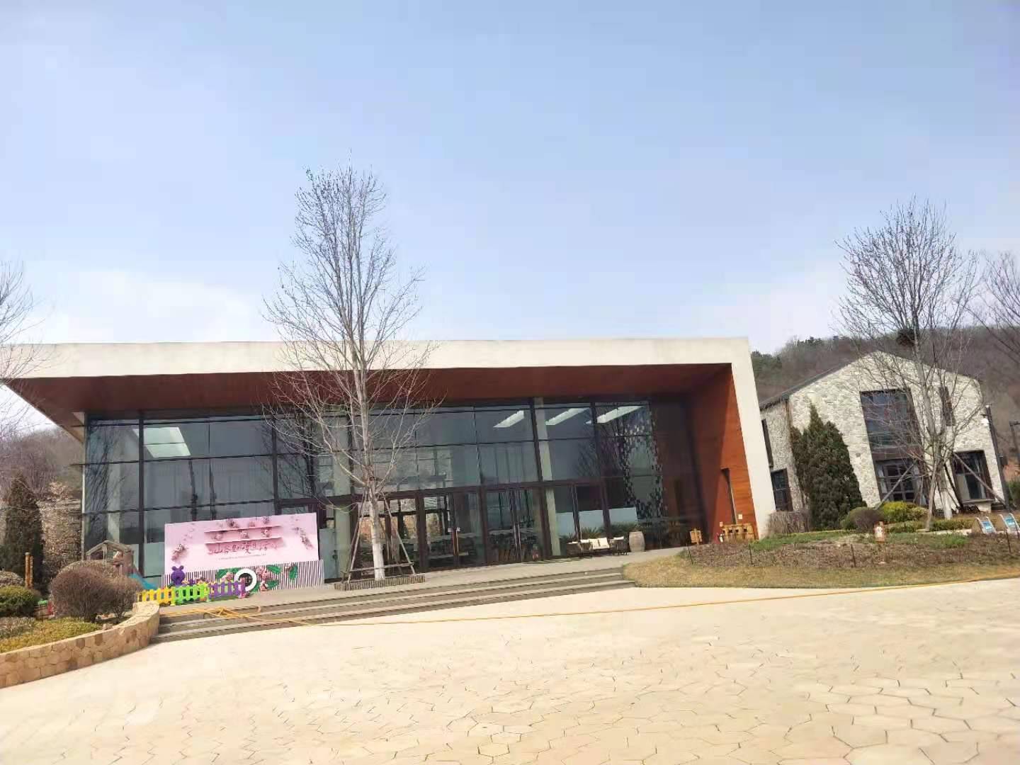 绿城玫瑰园葡萄酒小镇