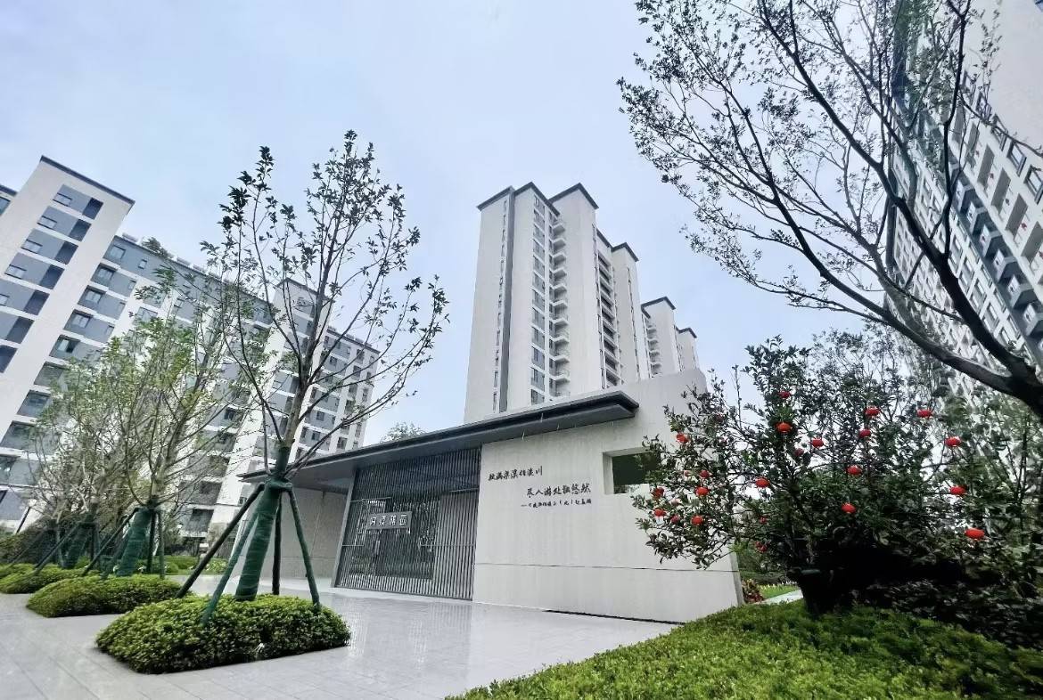 雅居乐远洋公园里