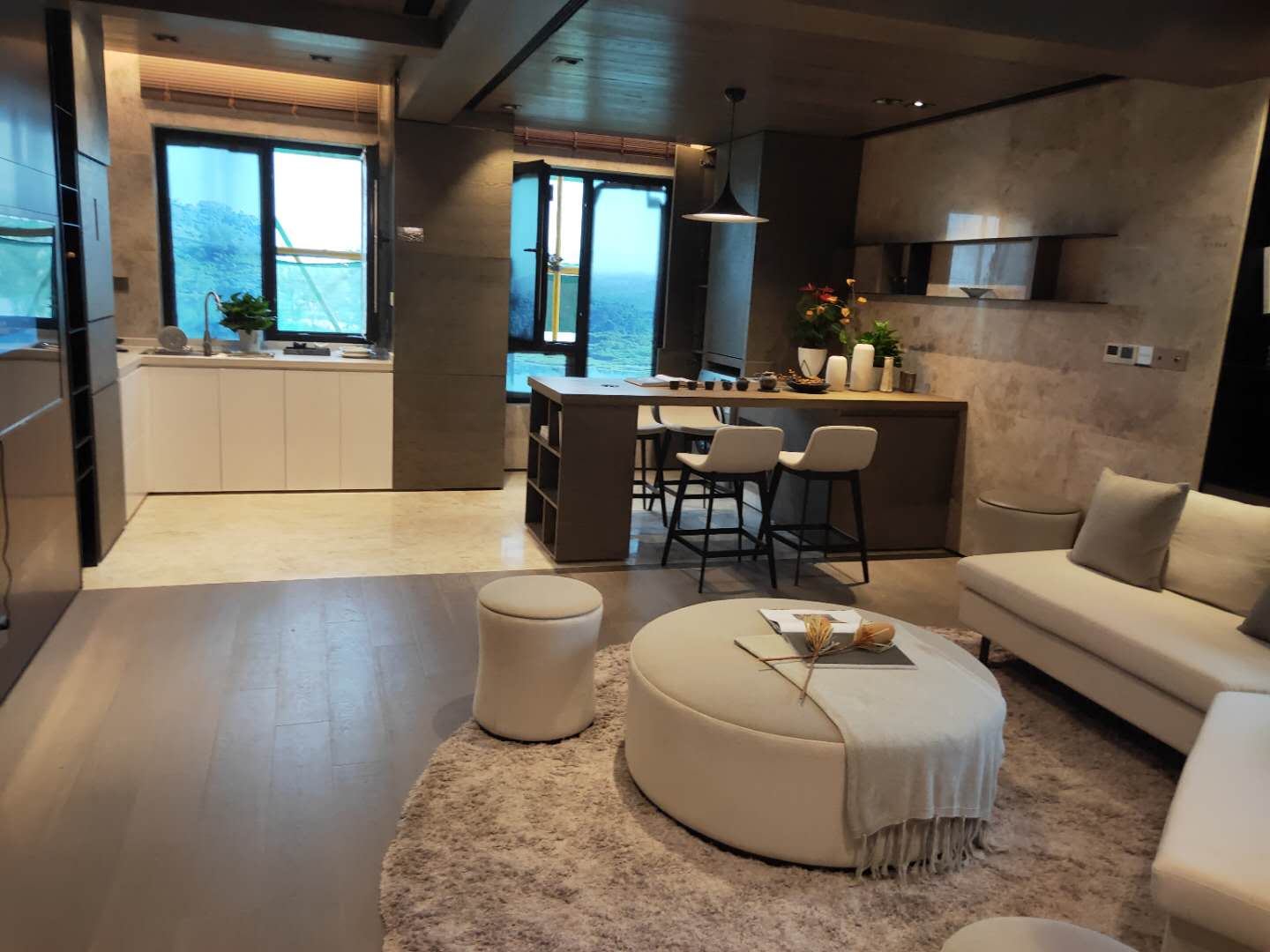 绿城桃李春风