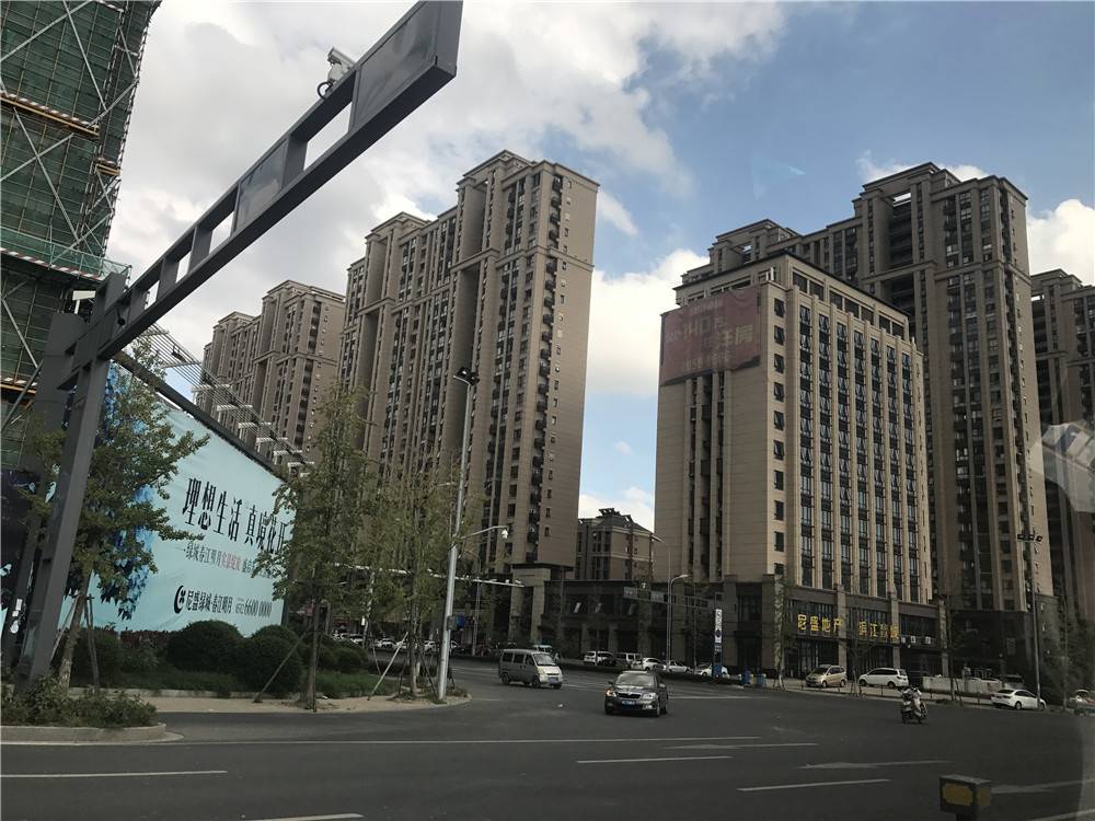 绿城春江明月