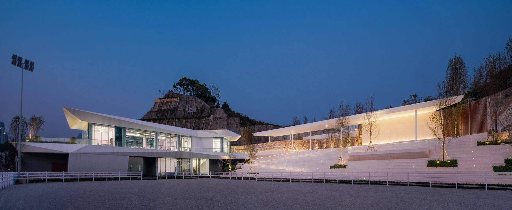 铁建城黑钻