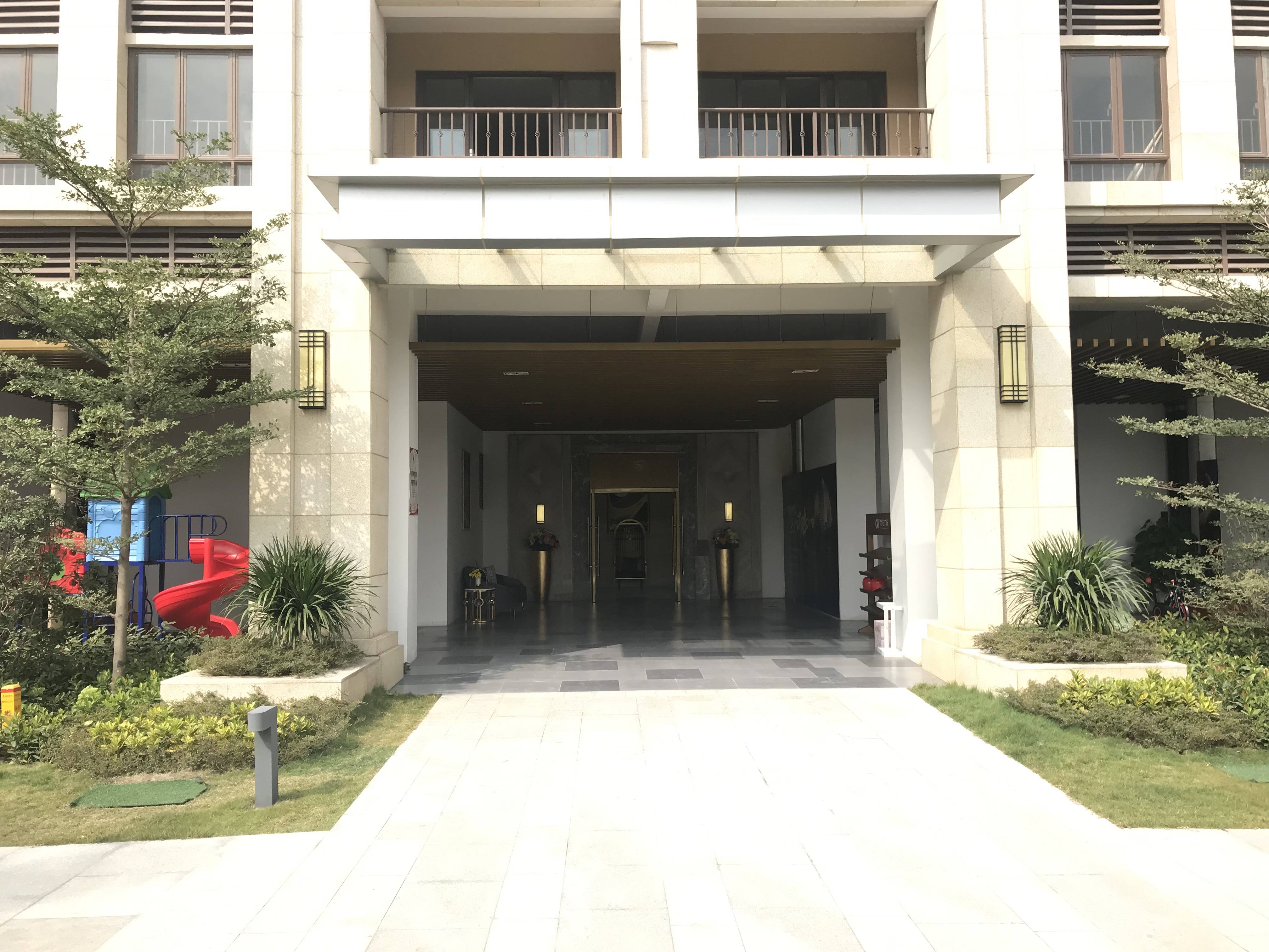 万冠广场