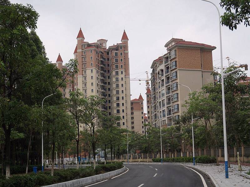 湾际滨江