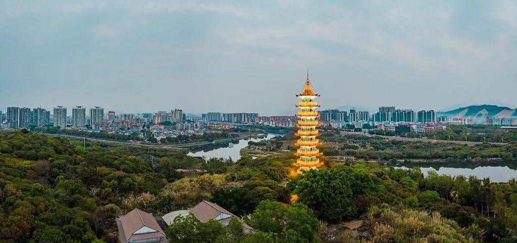 华宇锦绣云赋