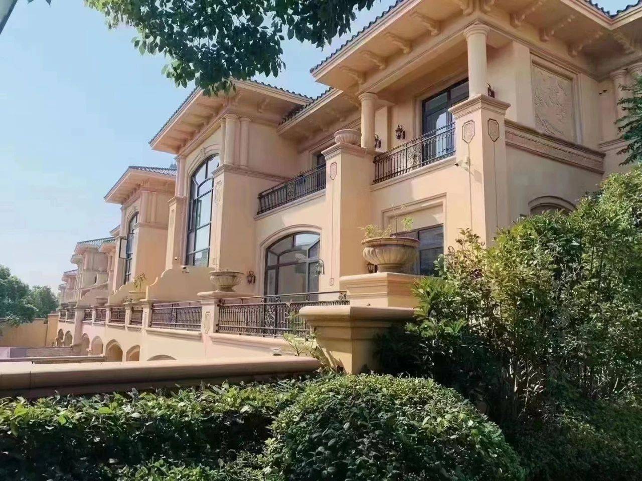 嘉盛龙庭