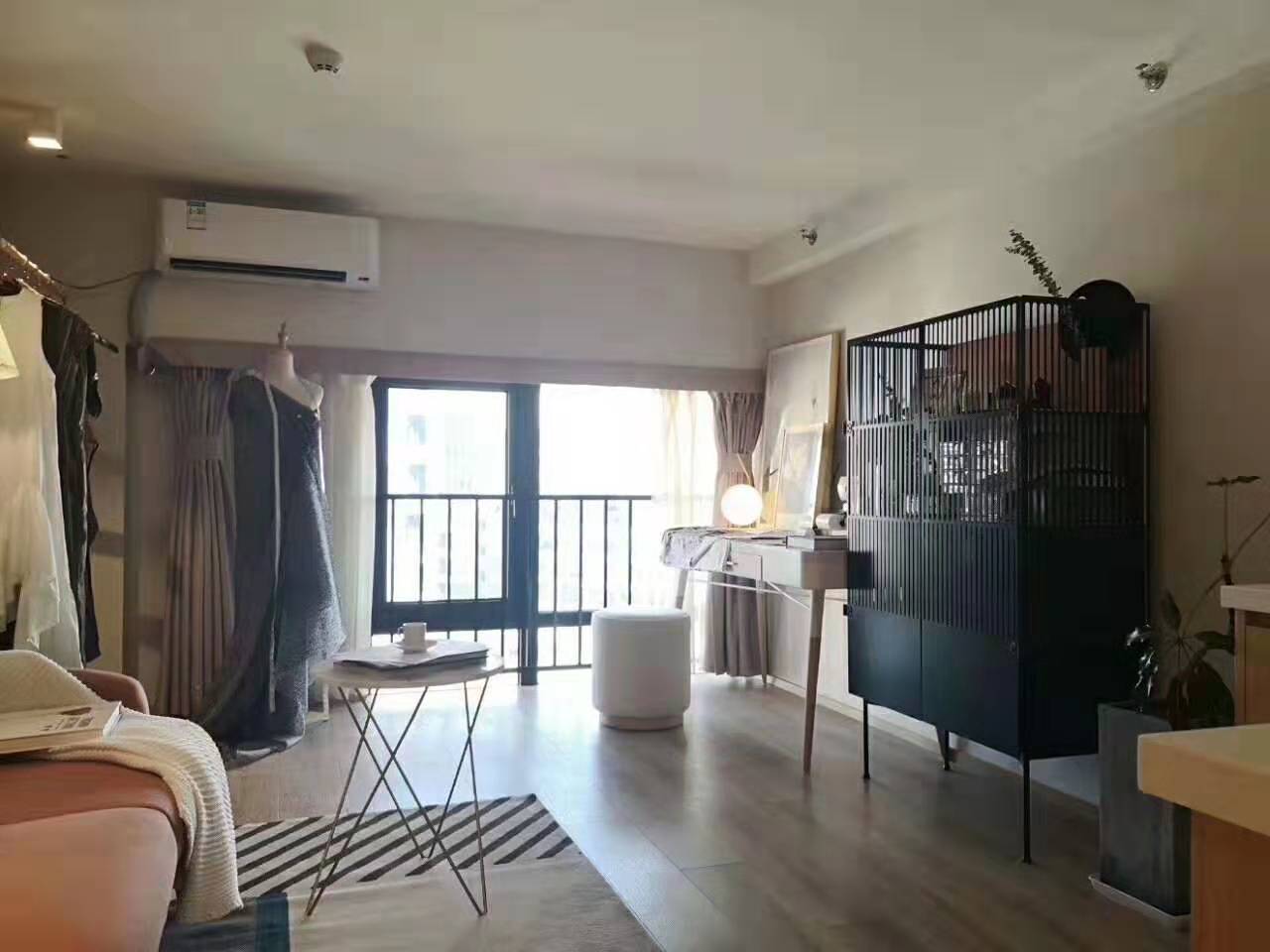 地铁万科杭行道