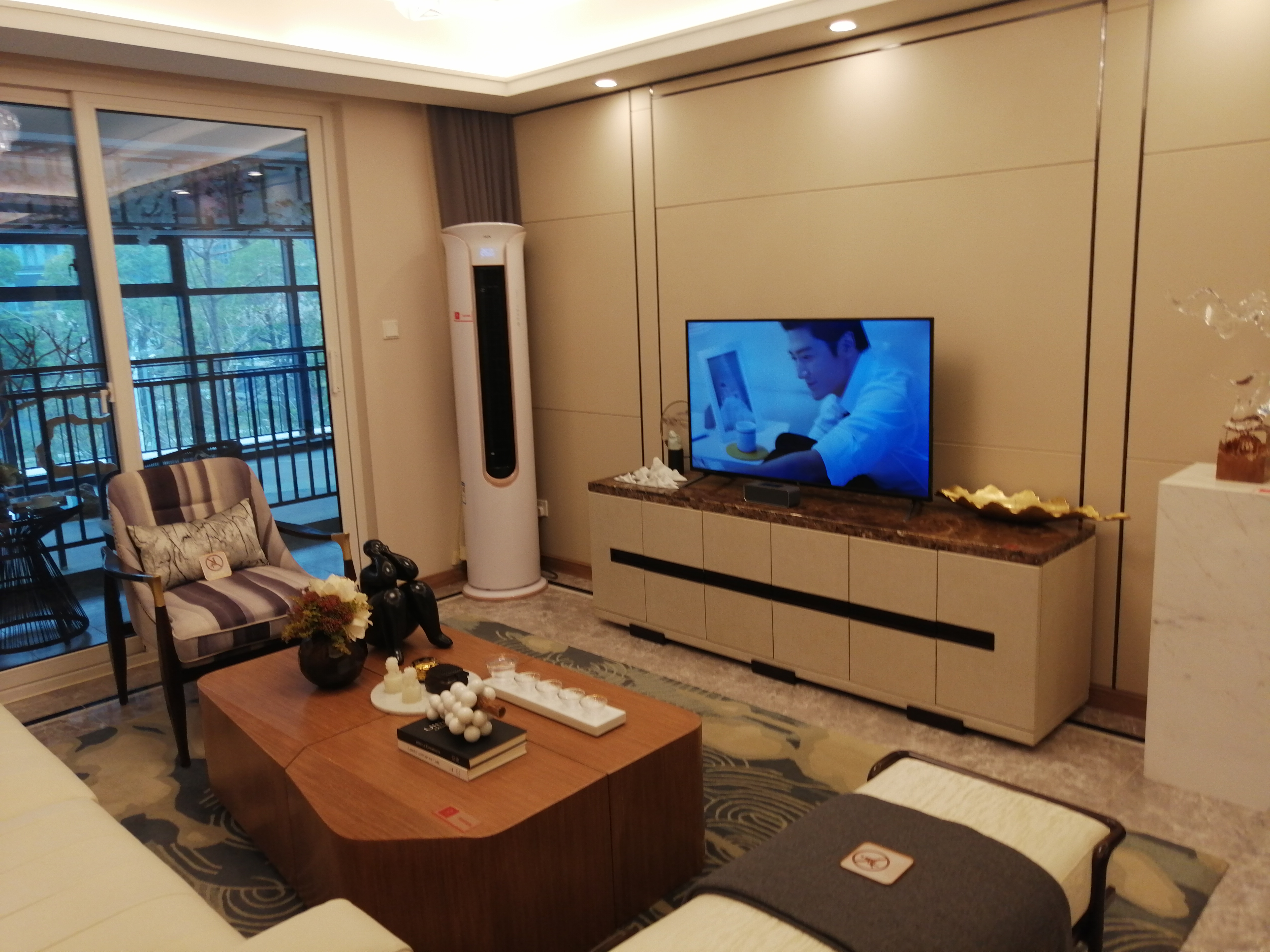 金地中法仟佰汇