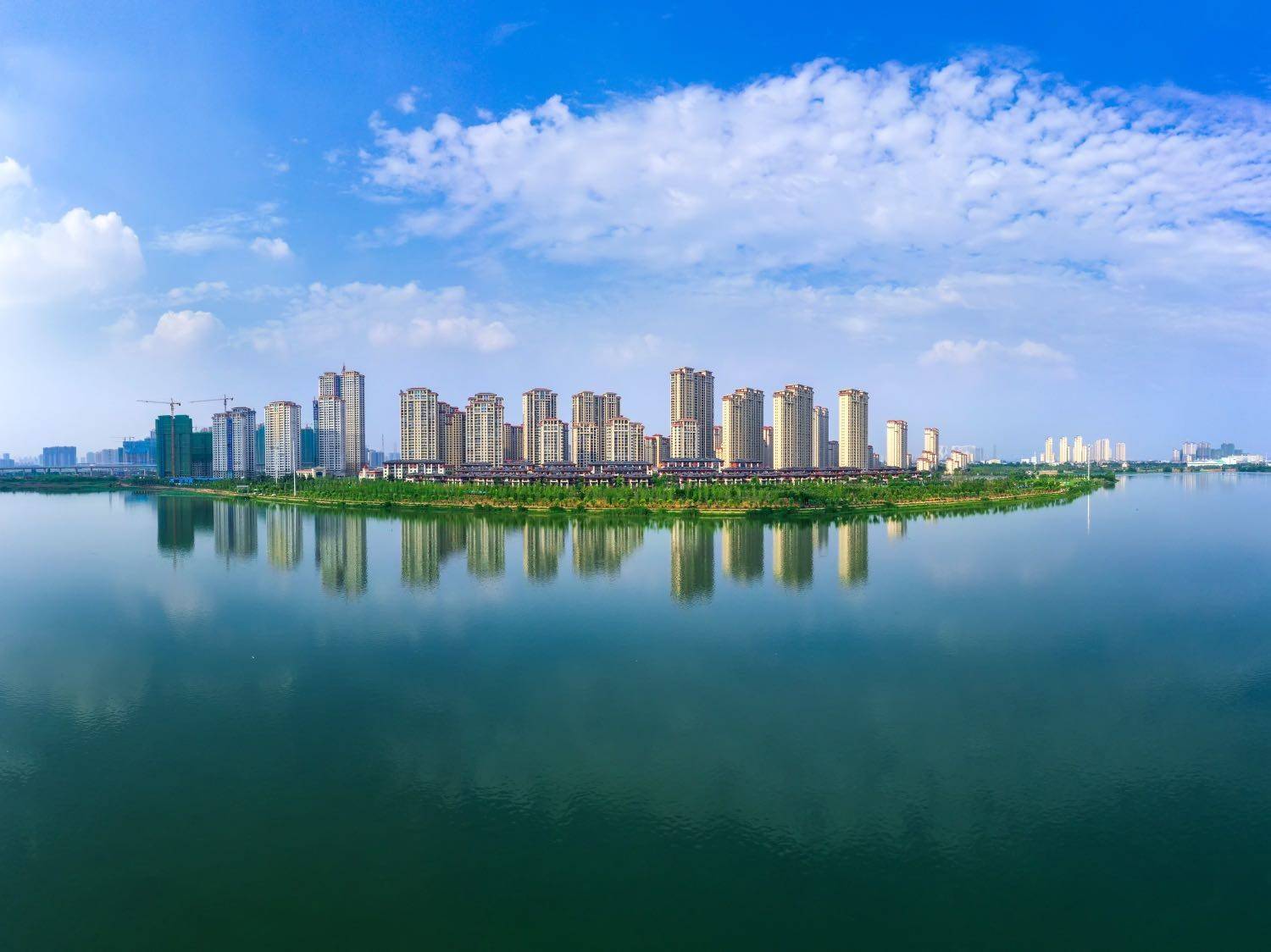楚天都市沁园
