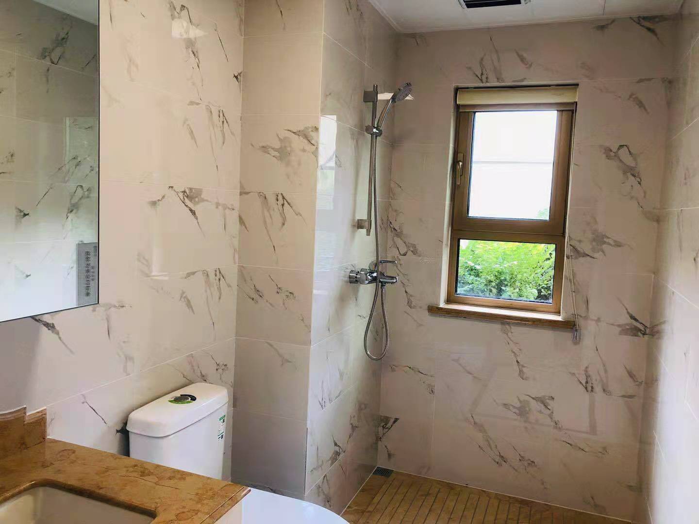 青铁香溪地
