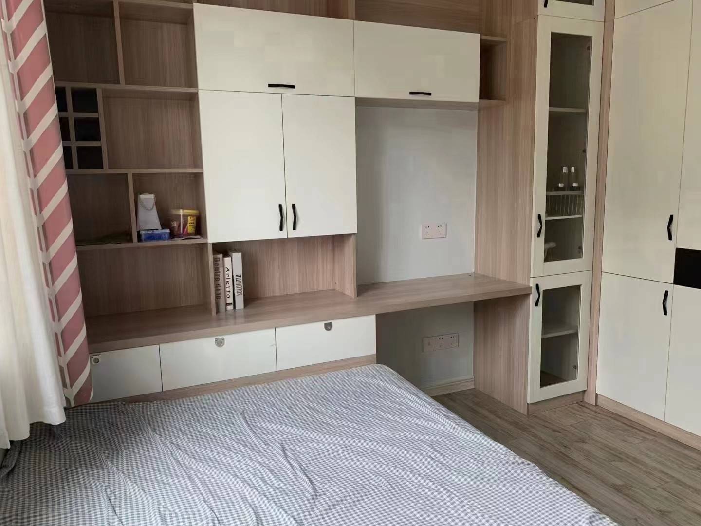 三福龙景龙廷