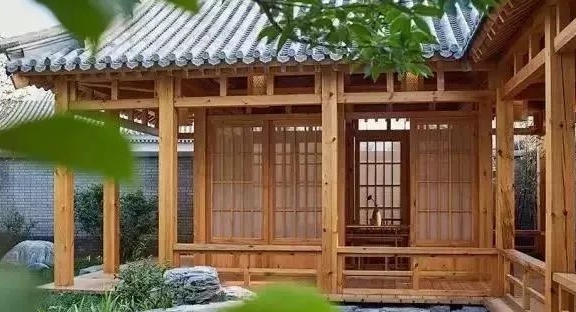 易郡