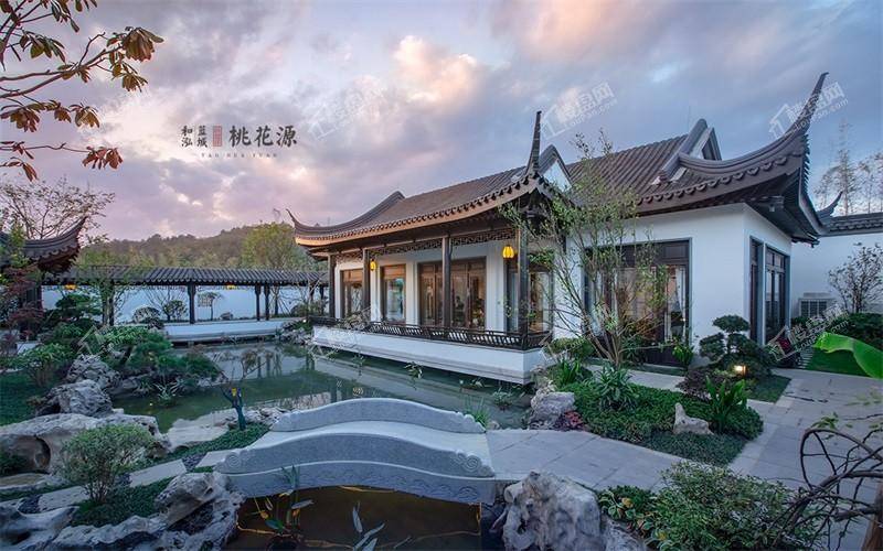 和泓蓝城&middot;桃花源