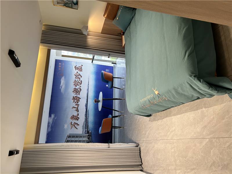正鸿泊璟湾