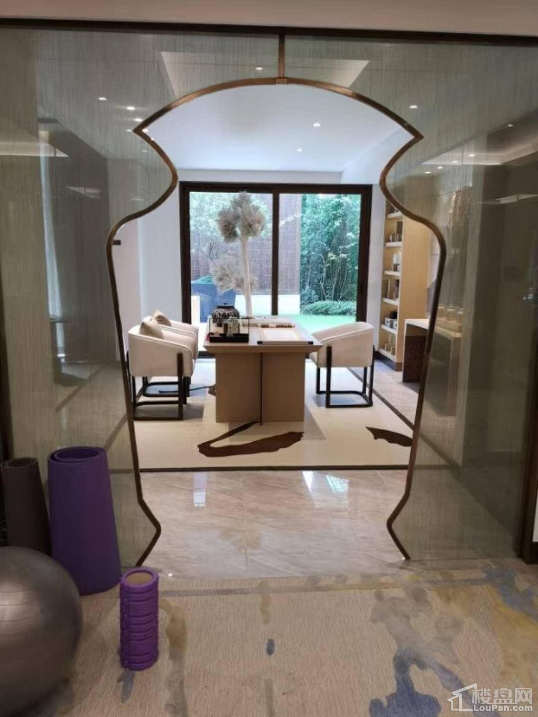 万科白石湖东