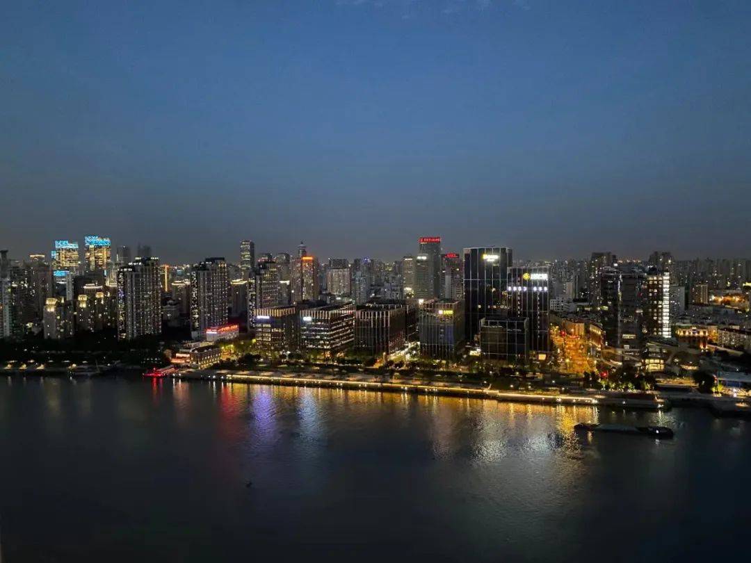 谷泰滨江大厦
