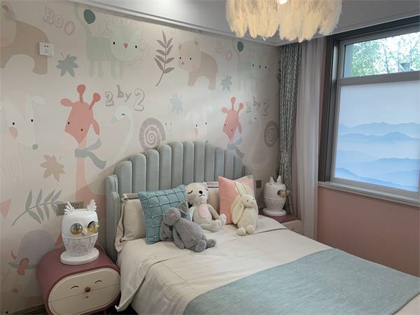 香逸中央