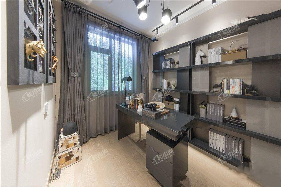 万科翠湖春晓