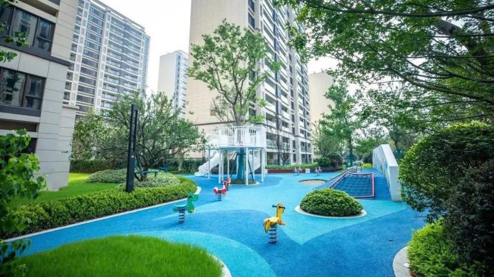 蔚然璀璨花园