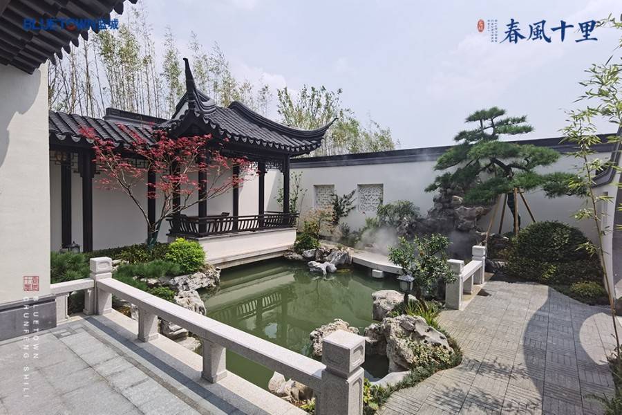 蓝城春风十里