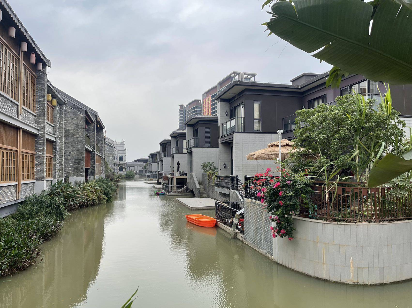 华侨城纯水岸