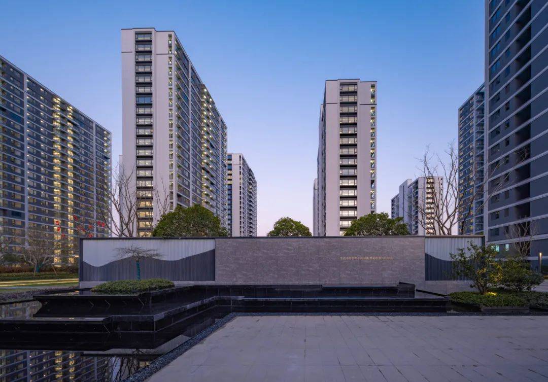 华景川湖沁宸园