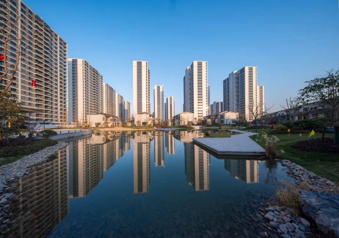 华景川湖沁宸园