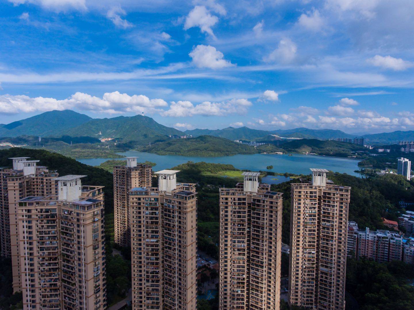 淘金山湖景花园