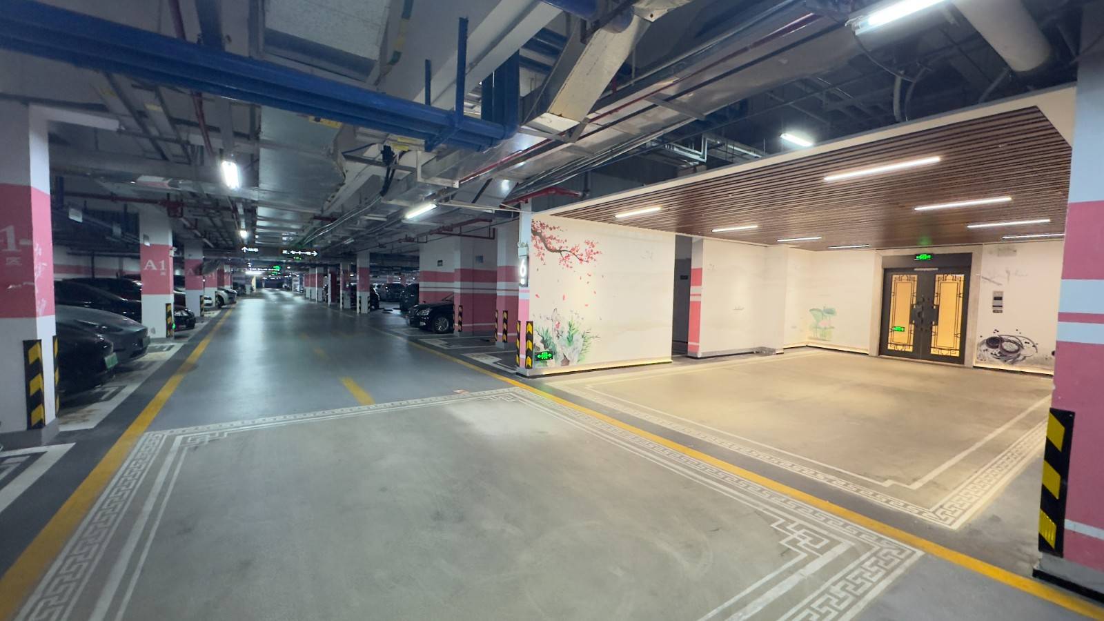 建发央玺车位